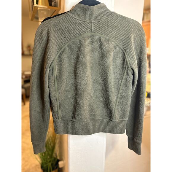 Lululemon On Repeat Olive Green Bomber Jacket Size 4 - Picture 3 of 5